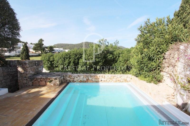 Pretty 2 bedroom terraced house with..