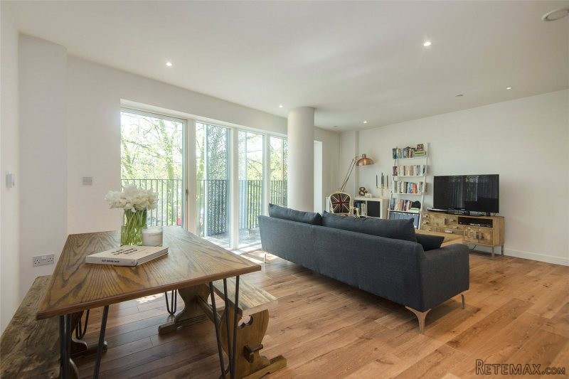 2 Bedroom Purpose Built, Leasehold - 2