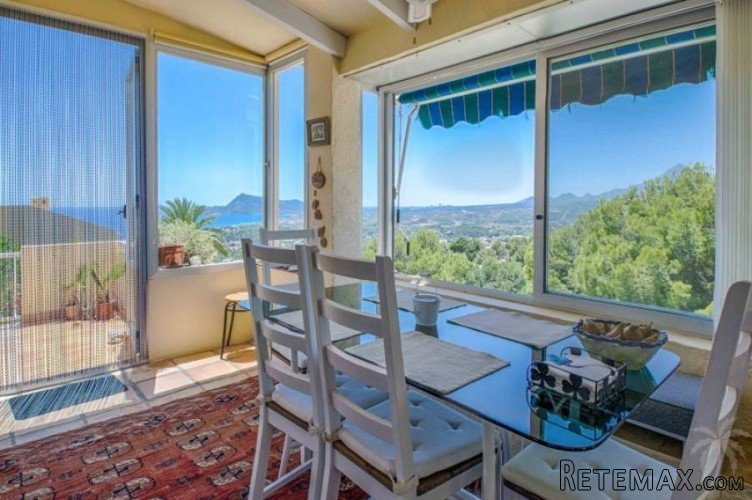 Sea view Villa situated in a quiet area at the foot of the.. - 3