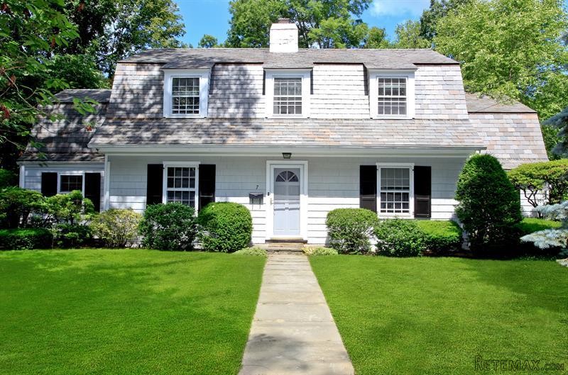 3 bedroom House For Sale: 7 Chalford..