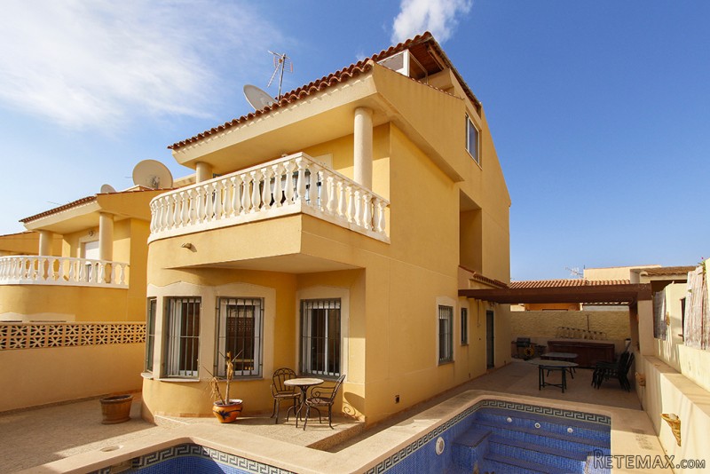 3 Bedrooms - Villa - Murcia - For Sale