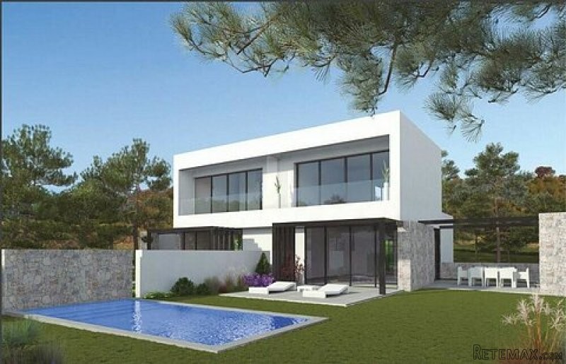 * Luxury 3 bed semi detached Villa with..