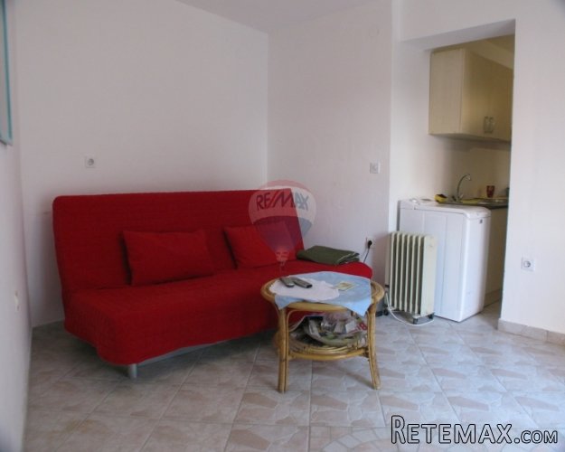 ISTRA, ŠIŠAN KAMENA KUĆA U NIZU NA MIRNOM MJESTU - 4