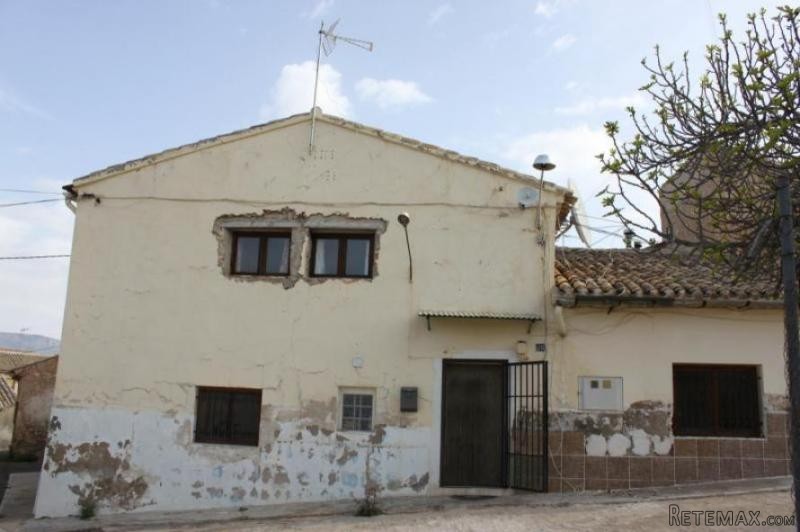 Reduced Apr17!! 3bed, pool & garden..