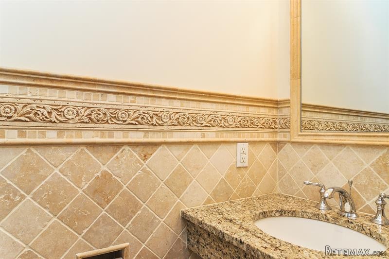 4 bedroom House For Sale: 16 Quentin.. - 2