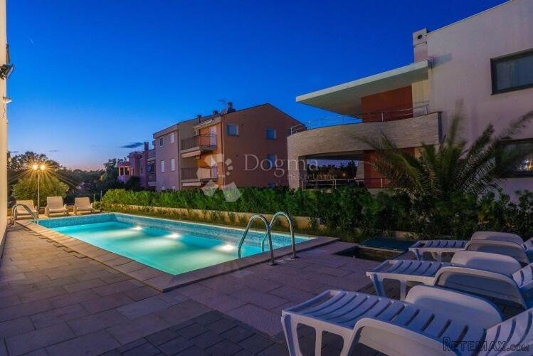 HOTEL NOVIJE GRADNJE SA 33 SOBE U BLIZINI MORA - 3