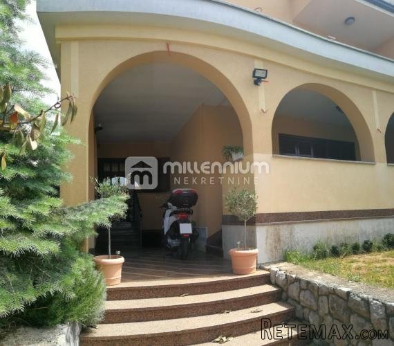 Marinići, kvalitetna kuća s okućnicom - 4