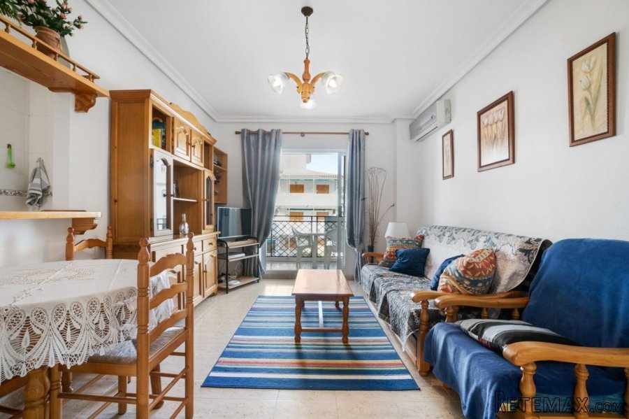 Apartamento con vista parcial al mar en La Mata..