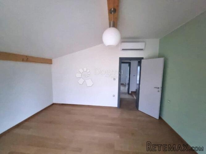 PREKRASNA PRIZEMNICA SA BAZENOM, NEDALEKO MORA - 7