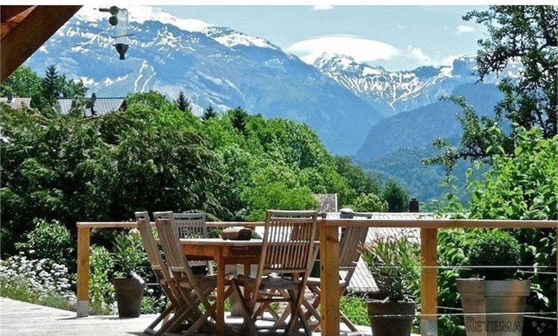 5 Bedroom Chalet, Verchaix