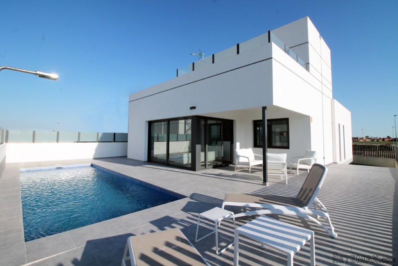 3 Bedrooms - Villa - Alicante - For Sale