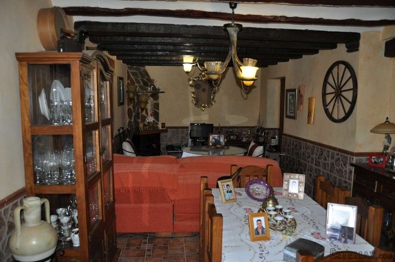 Business And Large Family Home - 2