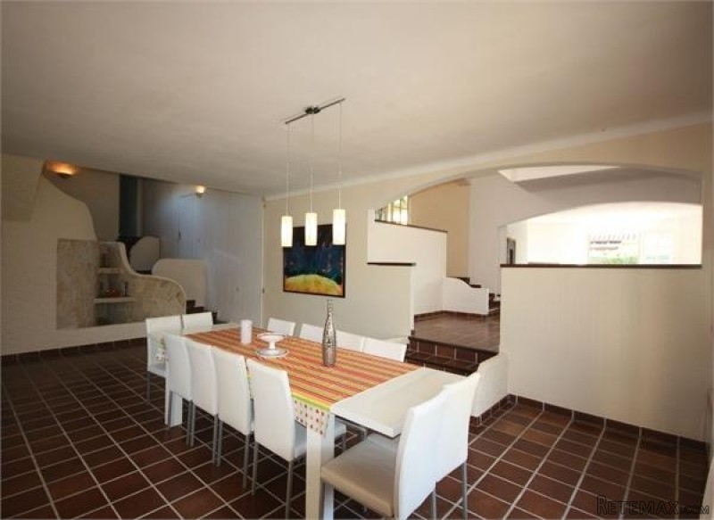 Spacious 7 Bedrooms Villa With A.. - 2