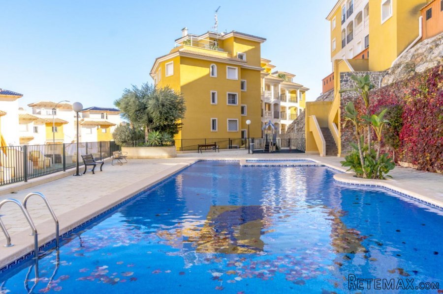 Apartamento en segunda planta en Dehesa de Campoamor.La..