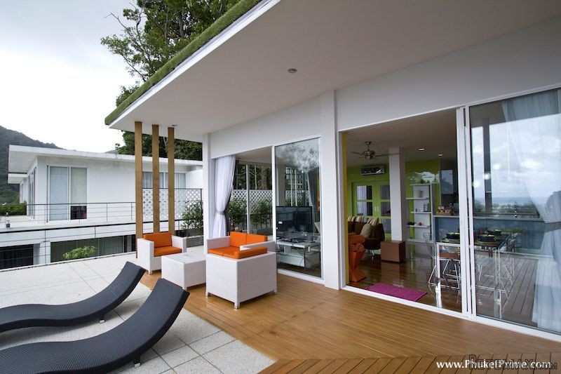Bright And Desirable 2-Bedroom Sea-View..