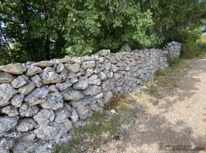 Građevinsko zemljište Maslenica 1235m2 - 2