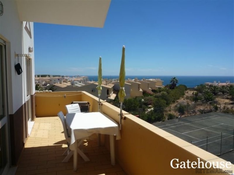 Salema 2 Bed Apartment With Sea Views..