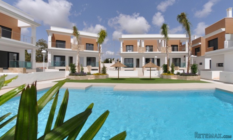 Semi Detached Villa Samara In Ciudad..