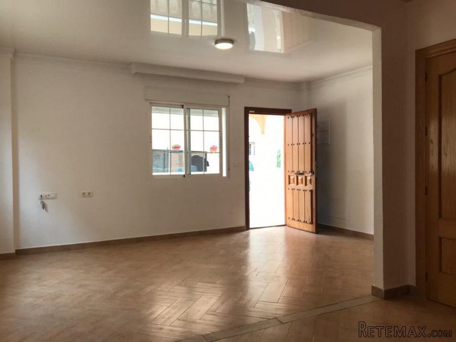The house has 3 bedrooms and 1 bathroom.The property is.. - 2