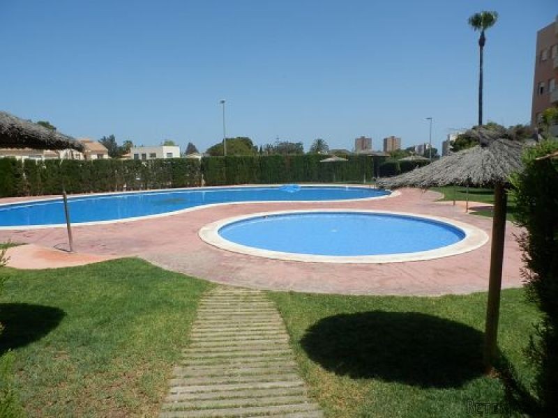 2 Bedrooms - Casa - Alicante - For Sale