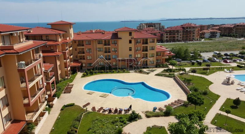 Apartment with sea views in St. Vlas..