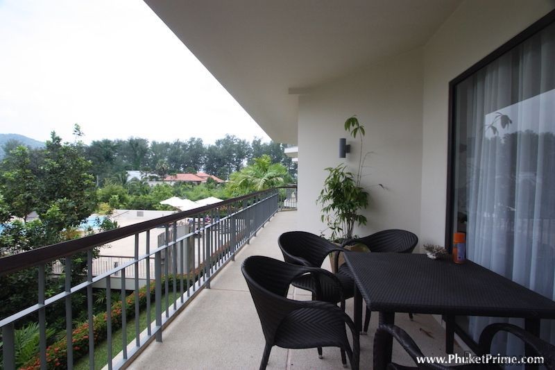 2 Bedroom Beachfront Apartment In..