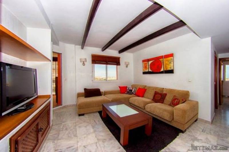 3 Bedroom 2 Bathroom Apartment In..