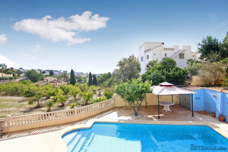 South facing Villa with open views in..