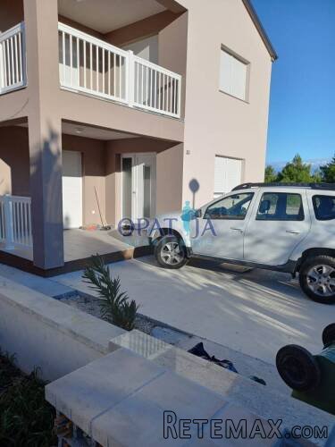 Vir, kuca sa dva apartmana na mirnoj lokaciji - 4