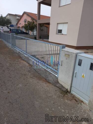 Vir, kuca sa dva apartmana na mirnoj lokaciji - 5