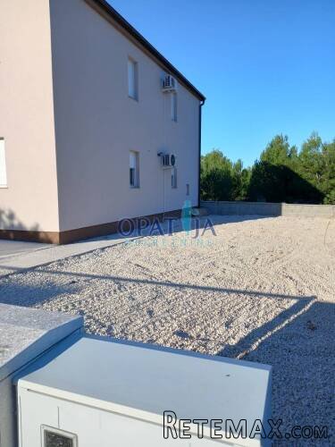 Vir, kuca sa dva apartmana na mirnoj lokaciji - 6