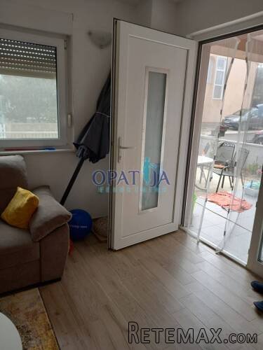 Vir, kuca sa dva apartmana na mirnoj lokaciji - 7