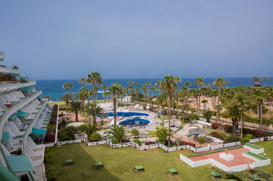 Apartamento en el complejo Altamira en Bahía del Duque...