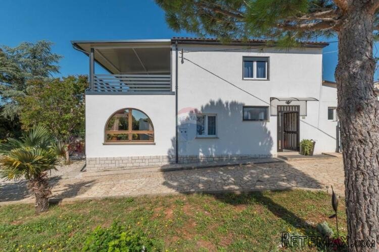 Poreč, okolica, kuća sa pogledom na more
