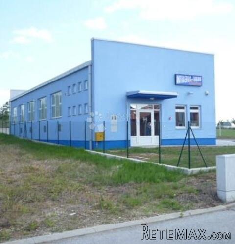 Poslovna zgrada u Podturnu - 2