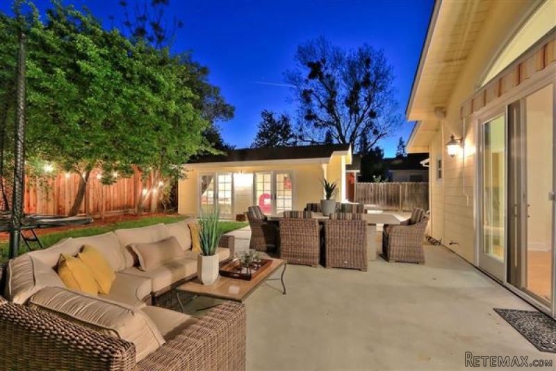 inviting country ranch home - 2