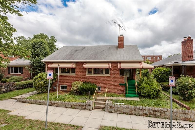 4 bedroom Detached House For Sale: 6617..