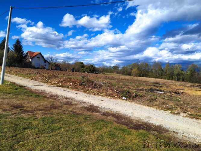 Plac na prodaju Cacak-Mojsinje