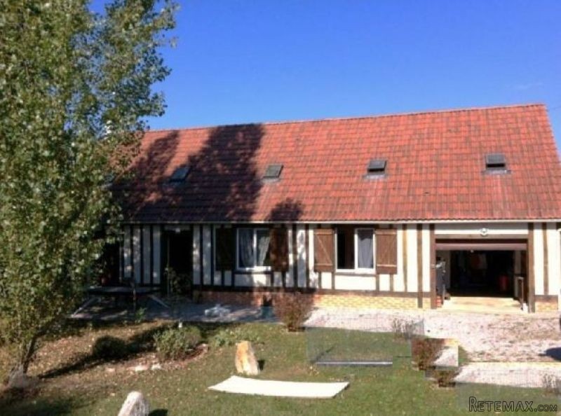 Detached House with Countryside Views