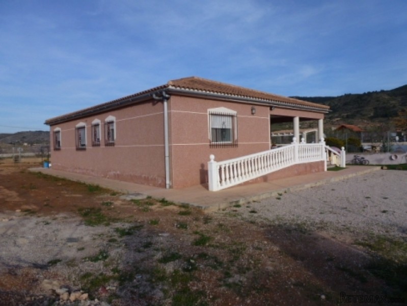 Hondon De Las Nieves- 3 Bed Detached..
