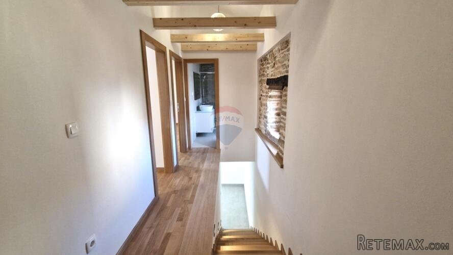 Istra,Barban- renovirana kamena kuća u centru, 70m2 - 2