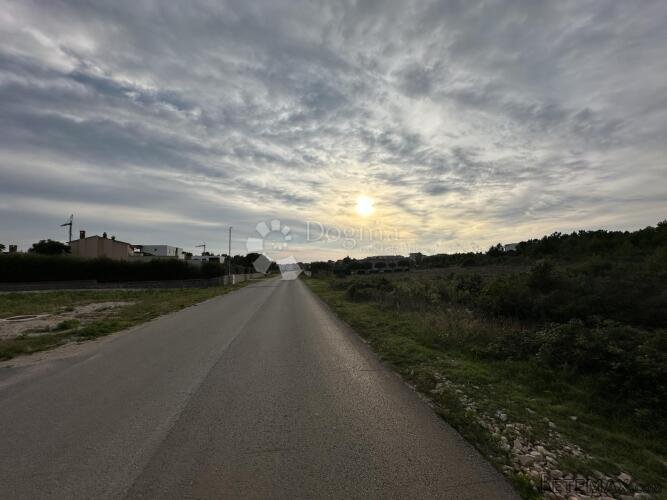 VRSI ,GRAĐEVINSKO ZEMLJIŠTE 2915m2 - 2