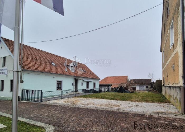 Građevinsko zemljište 698m² u centru Sv. Križ Začretja! - 3