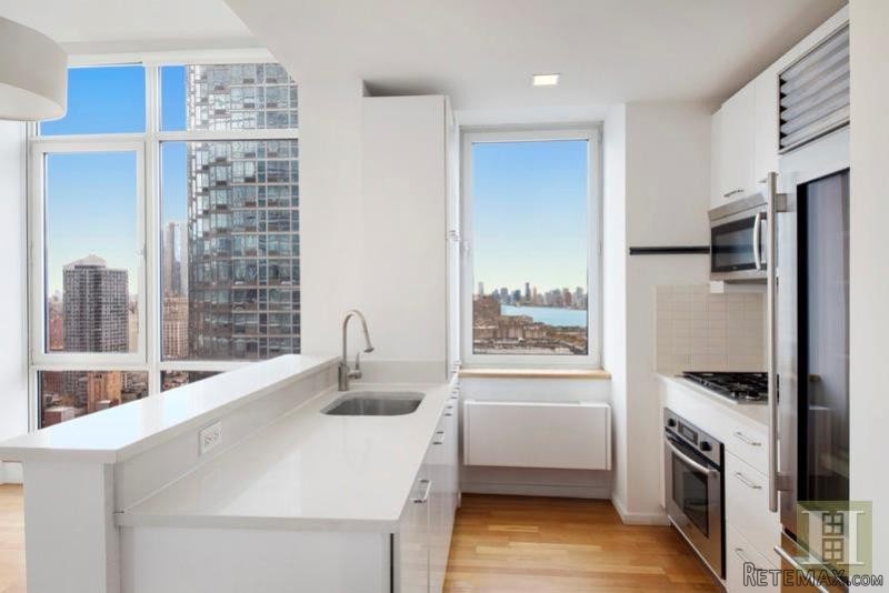 2 bedroom Apartment For Sale: 635 WEST.. - 2