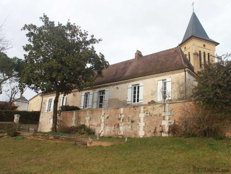 Maison De Maitre For Sale With Garden..