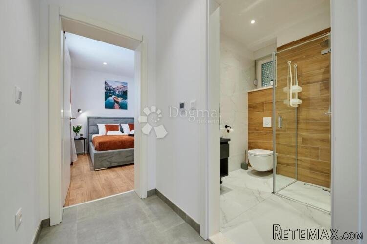KAŠTEL NOVI- LUKSUZNA VILLA S BAZENOM - 9