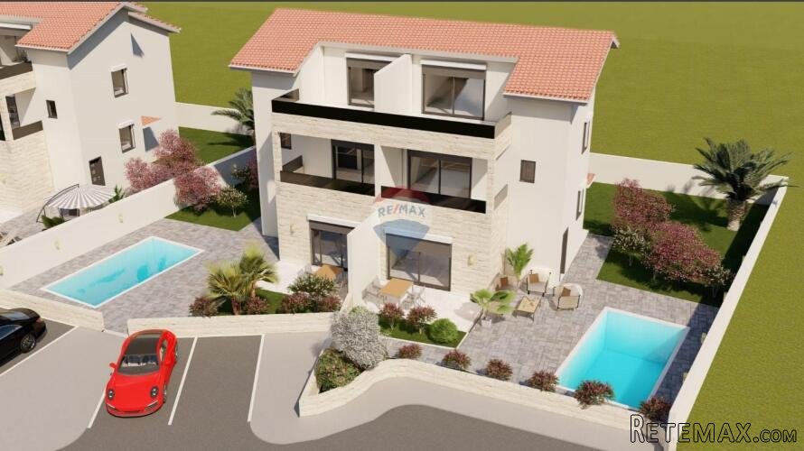 Istra,Poreč okolica, Lovreč, kuća s bazenom u izgradnji