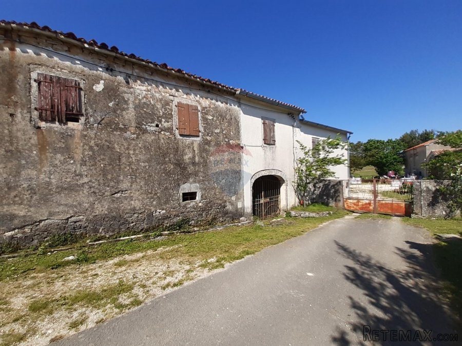 Istra, Sveti Petar u Šumi kamena kuća sa dvorištem - 2