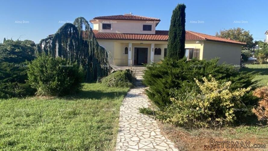 POMER, prvi red do mora, kuća s građevinskim zemljištem i pr..
