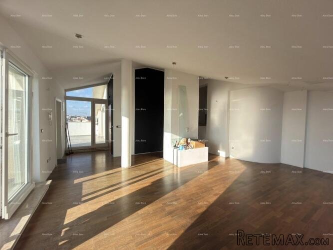 MEDULIN – penthouse s otvorenim pogledom na more, 150 m od o.. - 3
